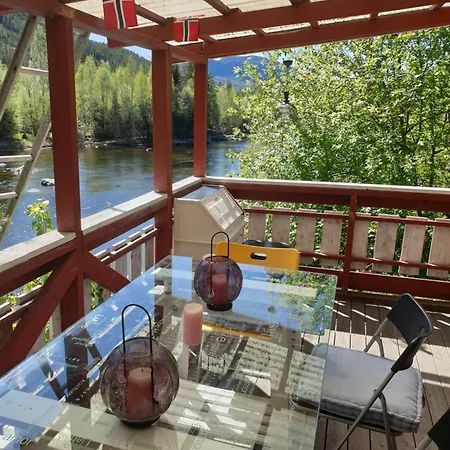 Riverside Rooms, Apartments, Gol