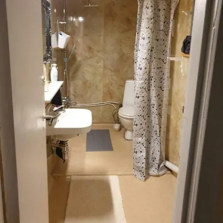 Hostel Riverside Rooms, Apartments,