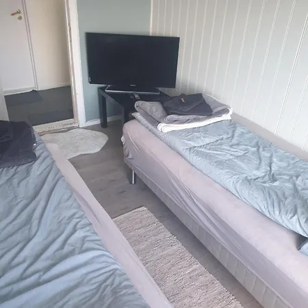 Hostel Riverside Rooms, Apartments,